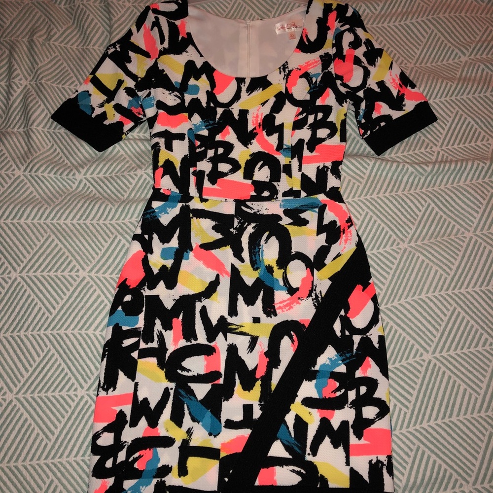 Abstract Dress! - Picture 2 of 7
